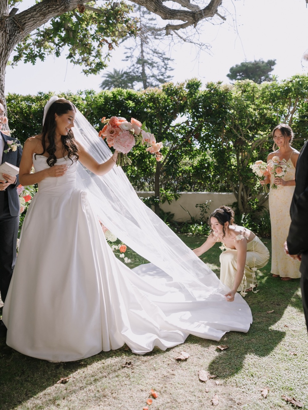 Light Ivory Veil, Chapel Length (99”)